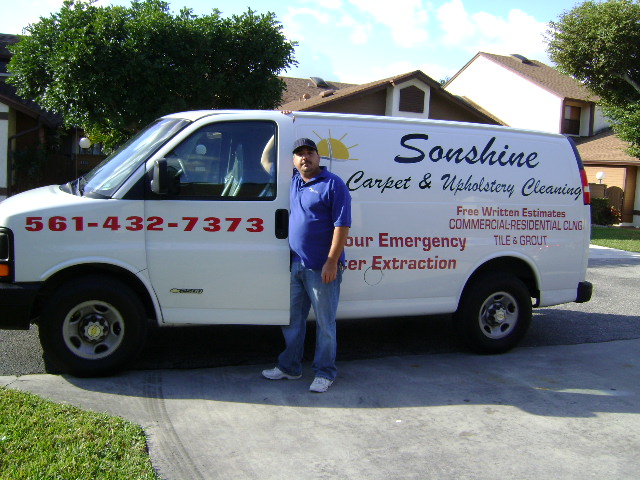image of van for sonshine carpet cleaning